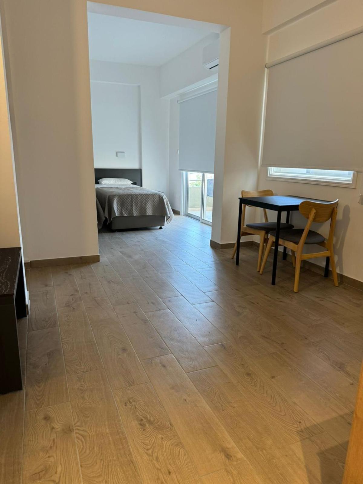 Sunflower Hotel Apartments 라르나카 외부 사진