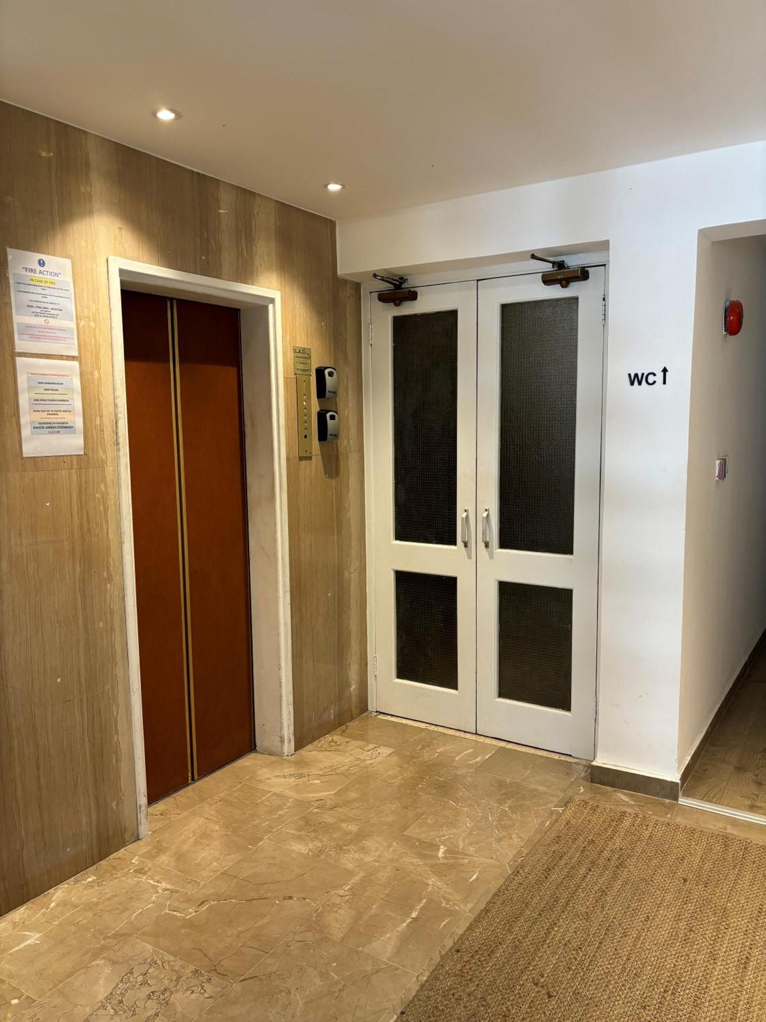 Sunflower Hotel Apartments 라르나카 외부 사진