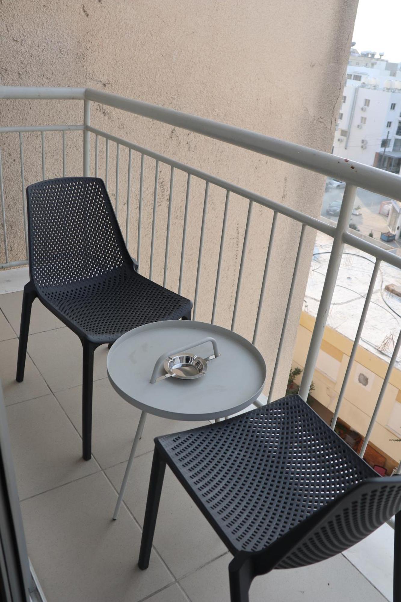 Sunflower Hotel Apartments 라르나카 외부 사진