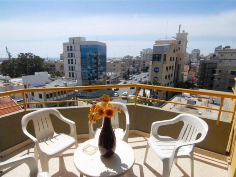 Sunflower Hotel Apartments 라르나카 외부 사진
