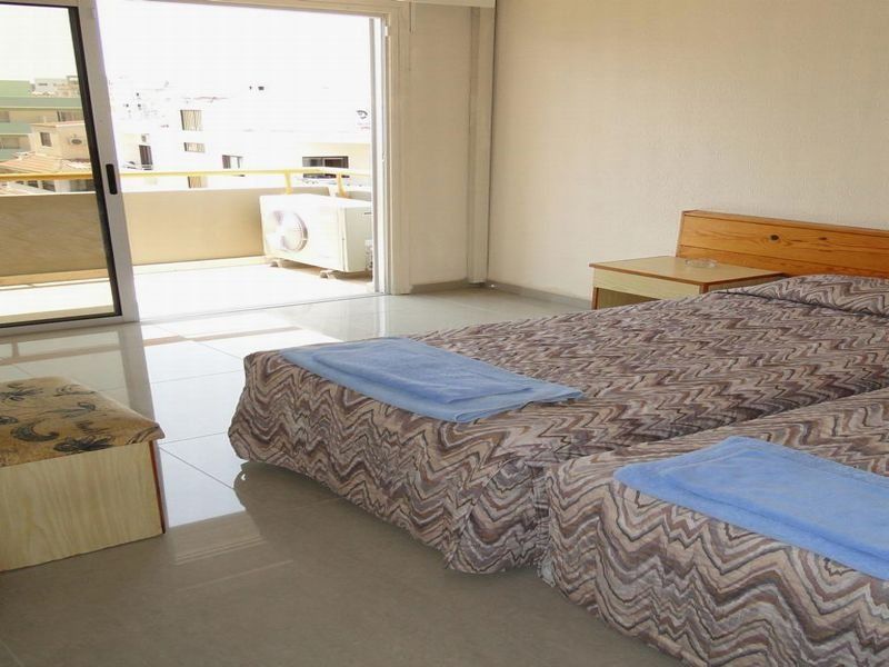 Sunflower Hotel Apartments 라르나카 외부 사진