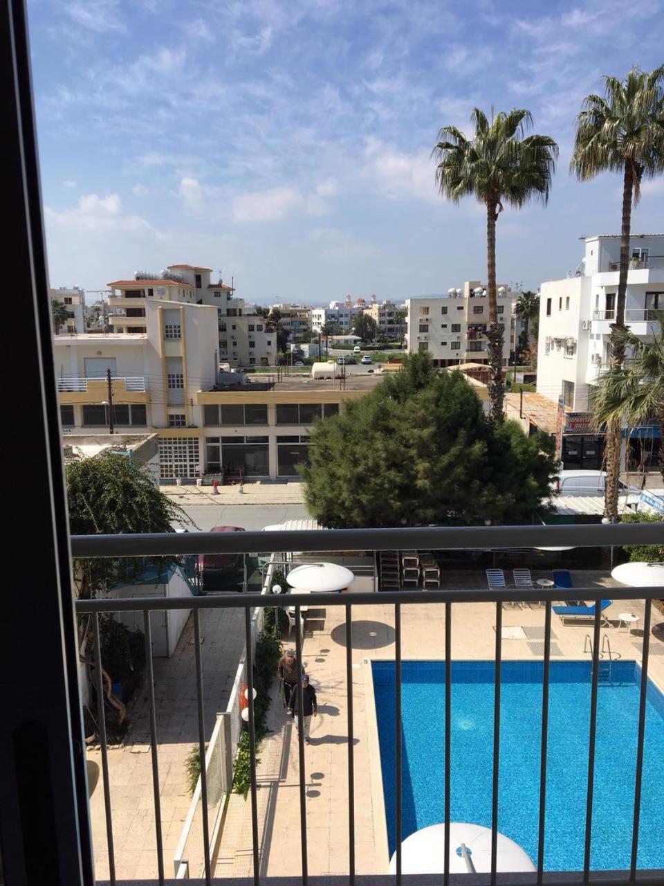 Sunflower Hotel Apartments 라르나카 외부 사진